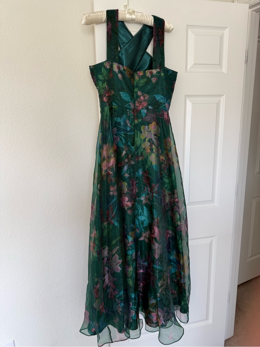 Betsy & Adam Floral Print Organza Sleeveless Gown - Picture 4 of 8
